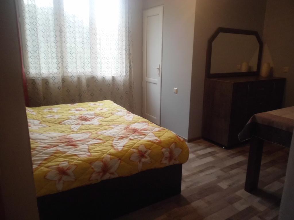 Appartamento Gulnazi Andria Sarpi Esterno foto